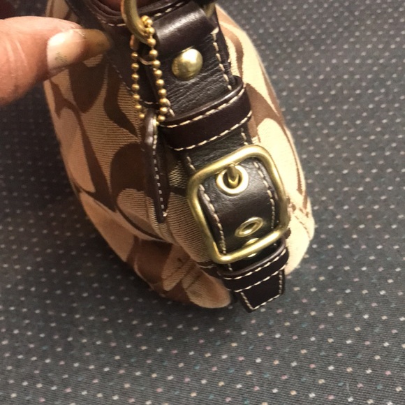 Coach - Picture 3 of 7